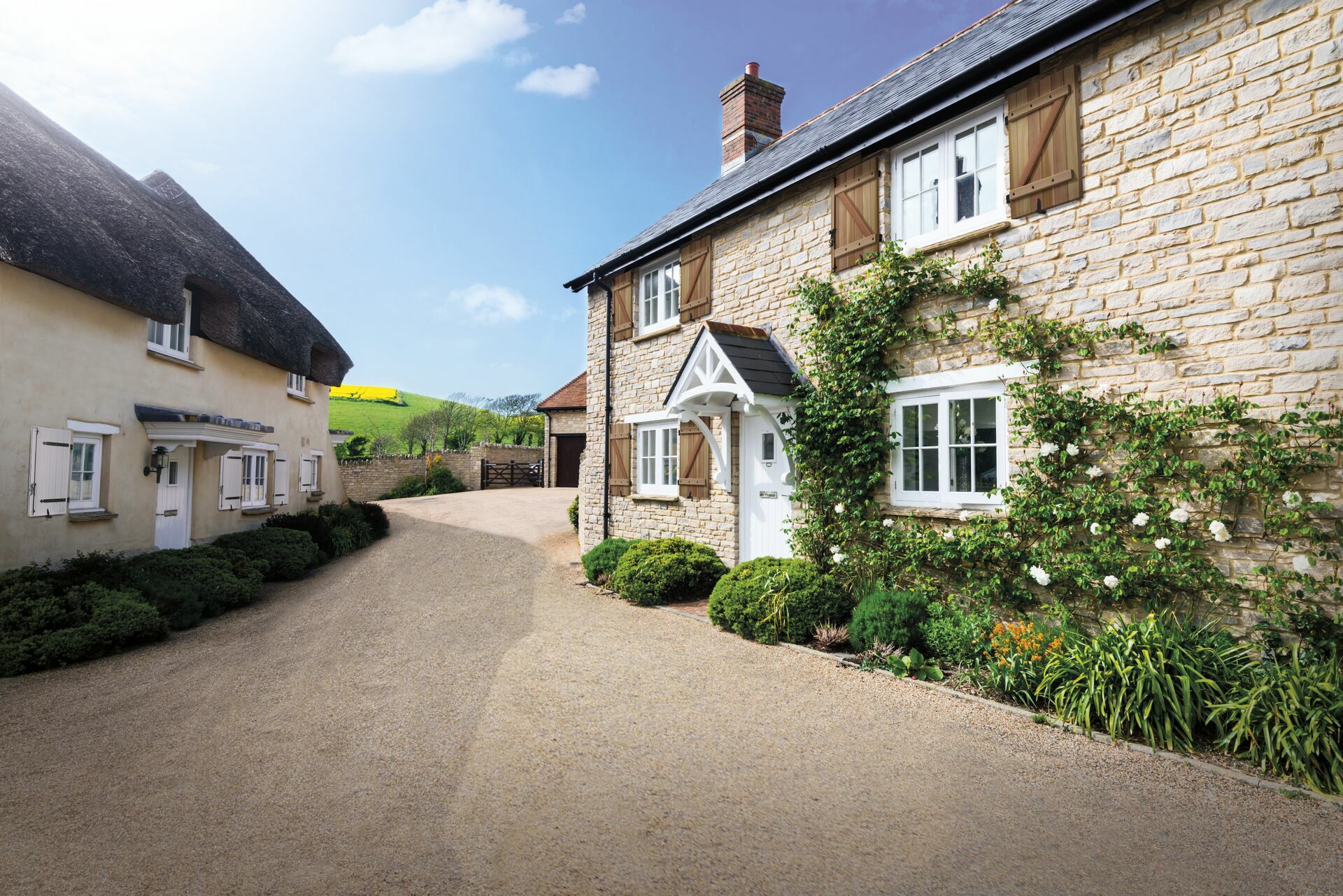 facade maison volets battants - Sidonie