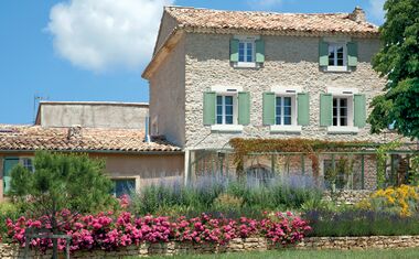 volet-battant-aluminium-symeth-solaire-avec-bati-1 - Sidonie