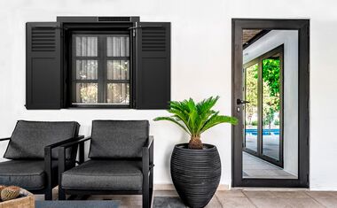 volet-battant-aluminium-oceanos-solaire-avec-bati (1) - Sidonie