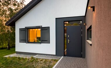 volet-battant-aluminium-symeth-solaire-avec-bati (1) - Sidonie