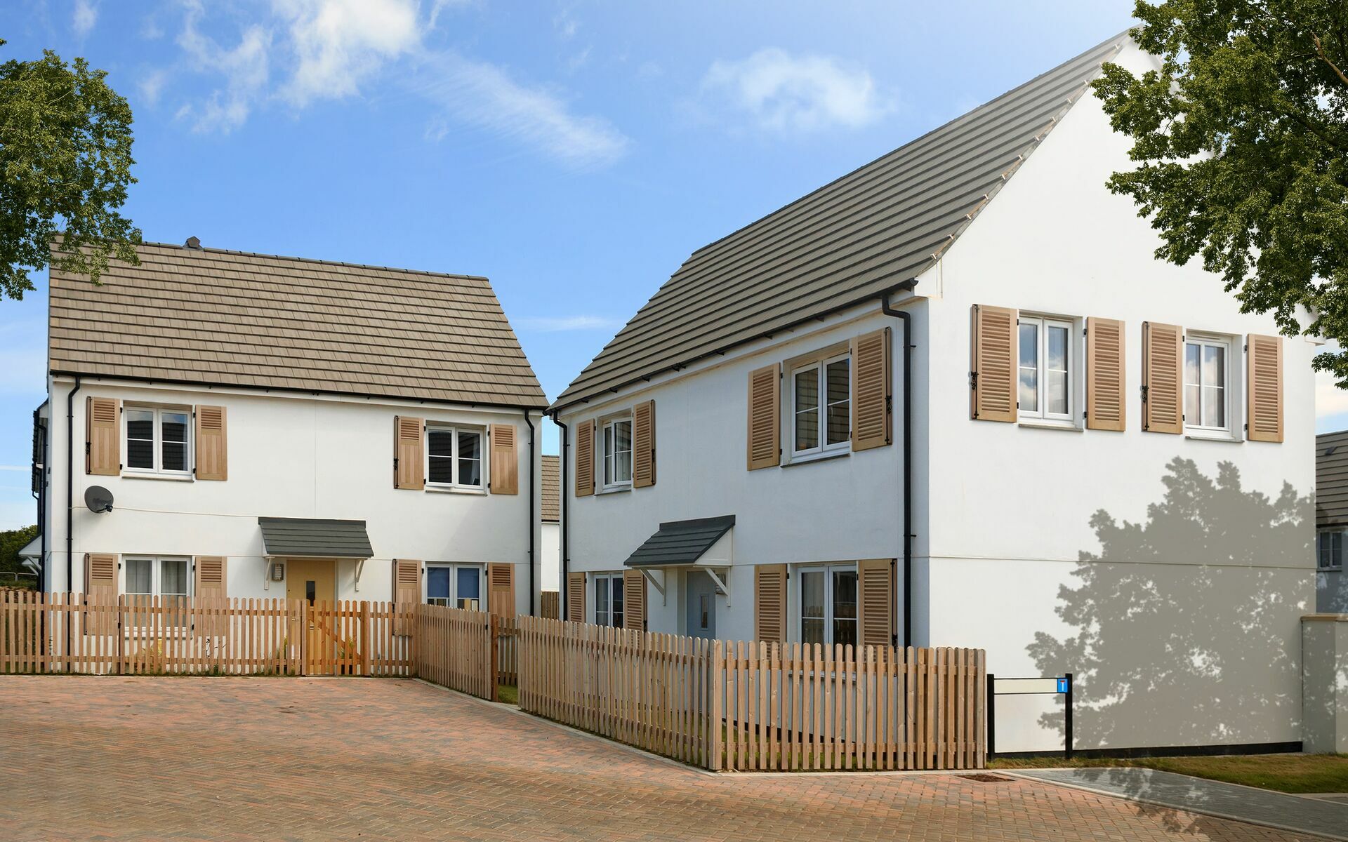 Volet-battant-bois-a-cadre-34-mm-min